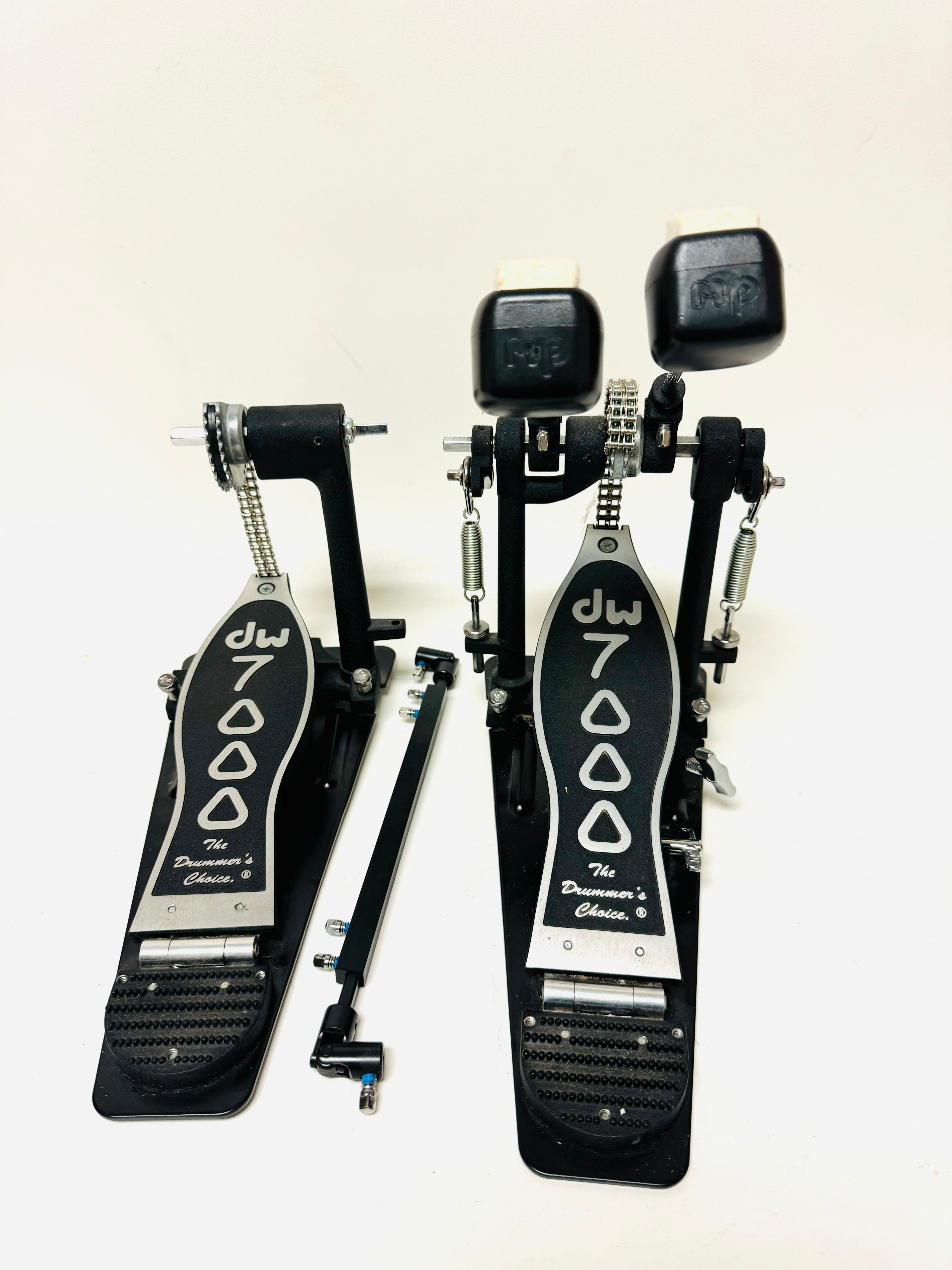 人気新作登場【ケース付き】DW7000 ツインペダル Double Bass Pedal ドラム